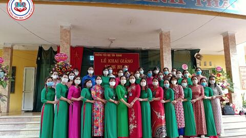 Lễ khai giảng năm học 2020-2021 của thầy và trò trường Tiểu học Tân Quang