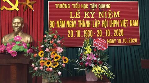 Trường Tiểu học Tân Quang tổ chức mít tinh kỷ niệm ngày Phụ nữ Việt Nam 20/10